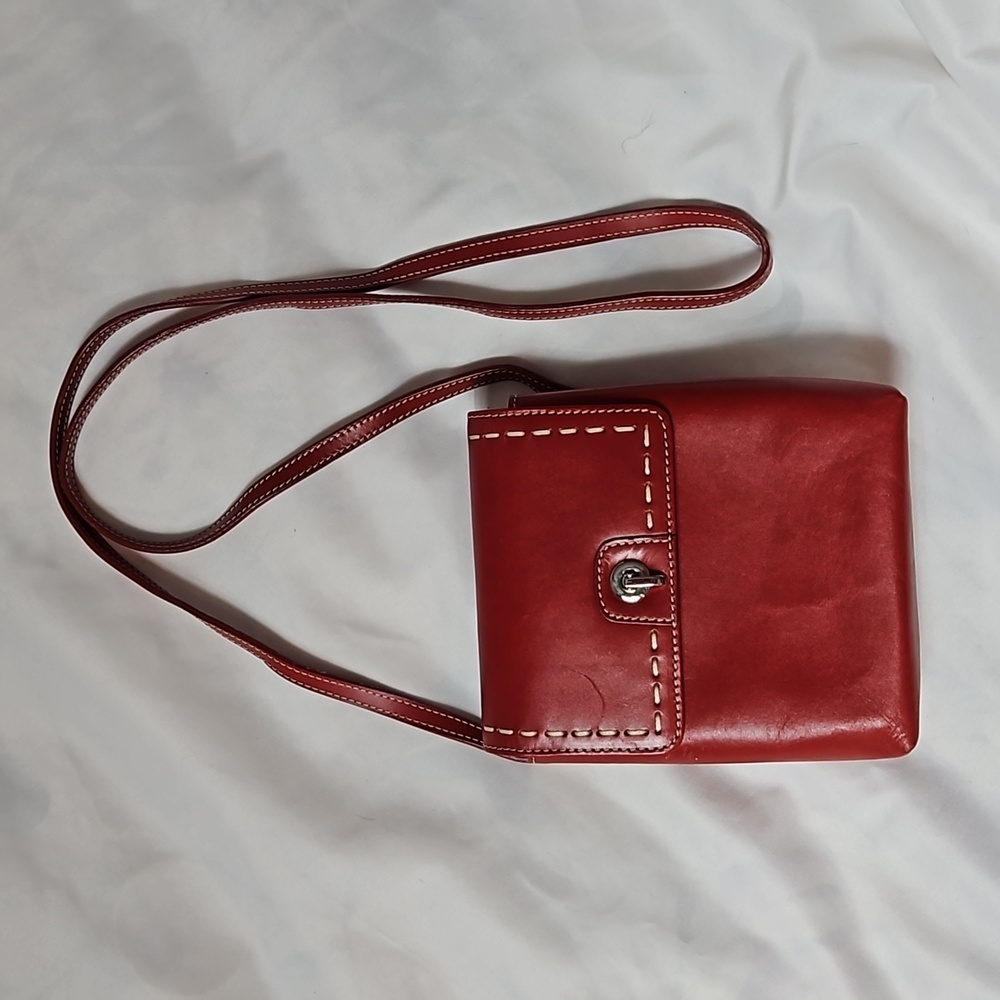 M.LONDON SMALL RED LEATHER CROSSBODY BAG